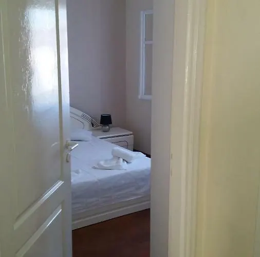 Lägenhet Pitsinis Ii